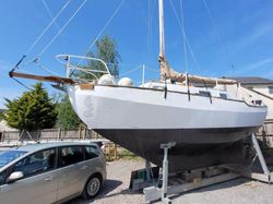 1983 Golden Hind 26
