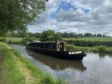 Stunning 57' Narrowboat (refitted)
