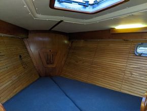 Freedom 45 Aft cabin - Forward Cabin