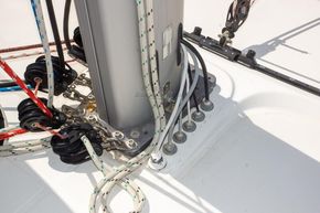 Lagoon 420  - Mast Base
