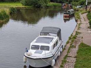 Norman 22 narrow canal cruiser
