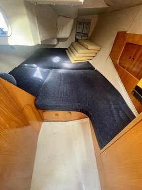 1990 Beneteau First 32s5 26