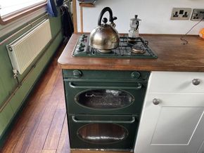 Narrowboat 70ft Cruiser Stern - Galley