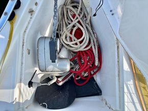Hanse 388  - Anchor Locker