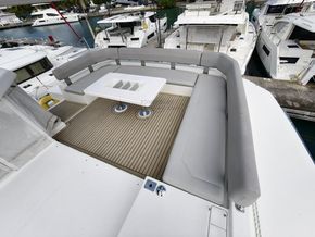 Leopard 50  - Flybridge Seating