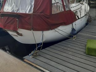 Liveaboard to rent in London SE16