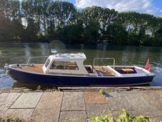 1975 Robert Ives 29 River Patrol Boat