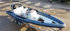 1995 Revenger 715