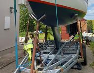 Galvanised yacht trailer with suspension