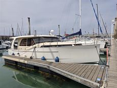 2011 Greenline 33