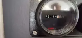Hour meter on a 2019 Leopard 51 Powercat displaying 8744 hours.