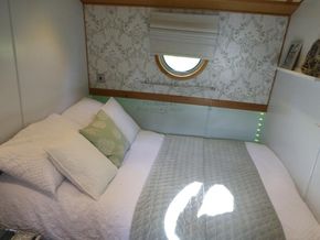 Collingwood Wide Beam 60  - Cabin 