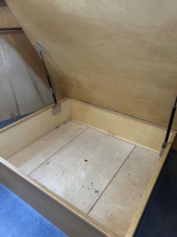 Dutch Barge 'Piper' 55ft Bespoke Build - Residential Mooring on Thames