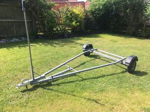 Adjustable 180-250 sailing dinghy road base
