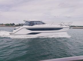 2023 Bavaria SR33 1