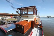 "Zuiderzeeklipper" with permanent mooring