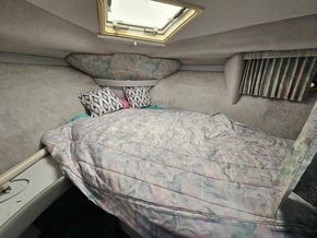 Formula 34 PC  - Forward Cabin