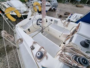 Moody 33 s  - Cockpit