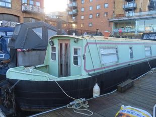 35ft cruiser stern narrowboat w C London Residential Mooring