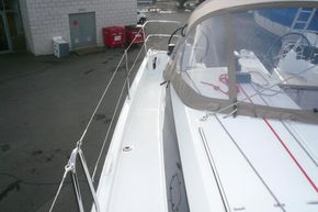 Side deck aft (similar boat)