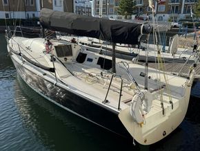 Max Fun 35  - Main Photo