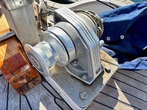 Tayana 37 Ketch - Windlass