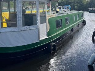Barge 45ft x 10ft