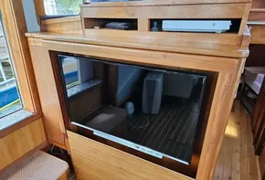 Wolstenholme cruising barge for sale with BJ Marine