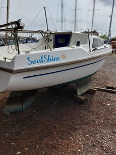 Leisure 17SL bilge keel lying Hayling Island