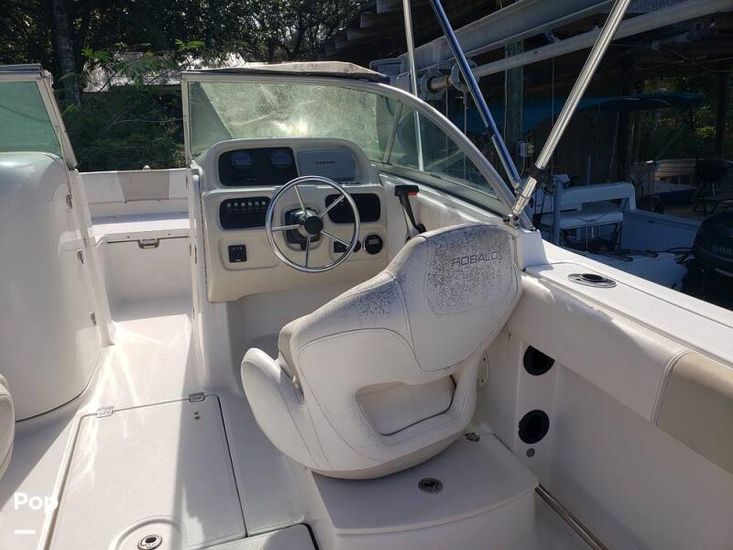 2013 Robalo r 207