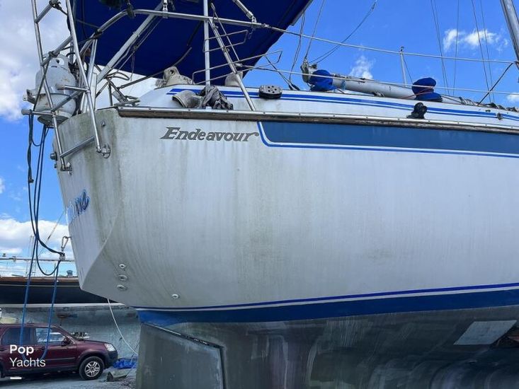 1977 Endeavour 37 sloop