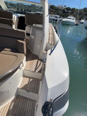 2012 Bavaria Sport 43 Hard Top 2