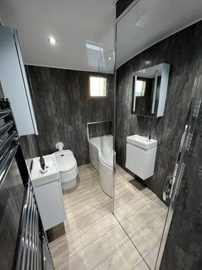 Bathroom with jukuzi shower bath