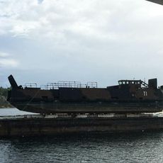 100' Self Propelled Landing Barge