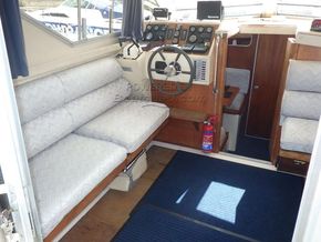 Princess 30DS  Motor Yacht - Saloon