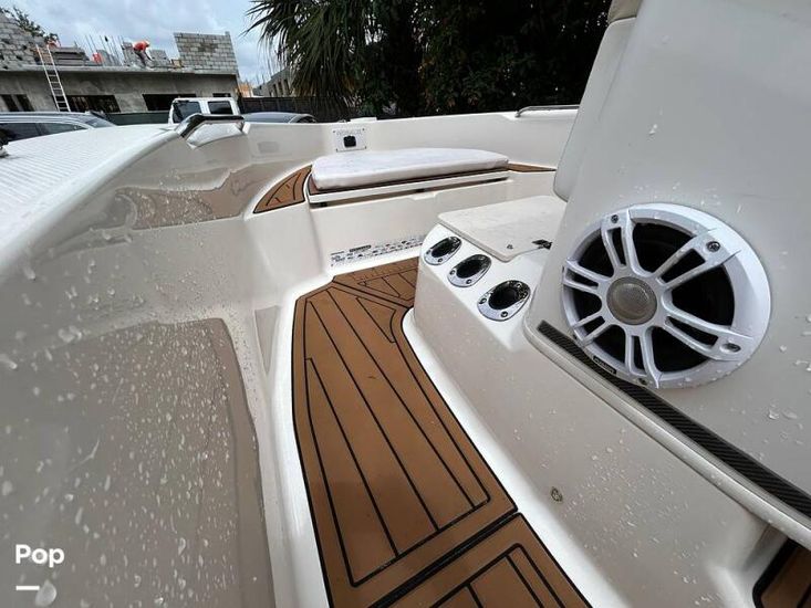 2018 Robalo r 160