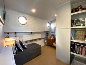 Dutch Barge 17m with London mooring  - Cabin - Crew Quarters