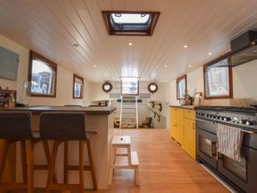 Dutch Barge 31m with London Mooring  - Galley