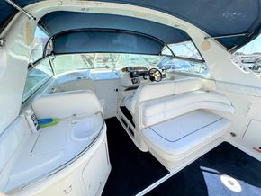 1995 Sea Ray 330 Sundancer 11