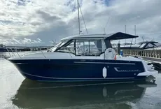 2022 Jeanneau Merry Fisher 895 Offshore
