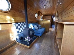 Narrowboat 60ft Cruiser Stern with London Mooring - Saloon