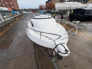 Quicksilver 500 Sports Fishing Boat
