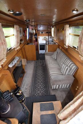 Saloon aft