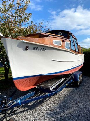 Melody 27ft 1962 Johnson and Jago 4 berth river cruiser