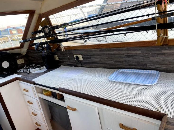 30ft Ace Craft with flybridge