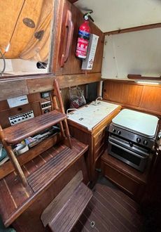 Barbican 33 GRP Sloop with centreboard