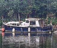 30'  House boat