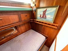41ft twin engine motor yacht