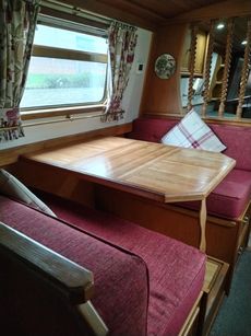 70ft NARROW BOAT LIVE ABOARD.