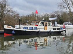 1921 Classic Dutch Barge